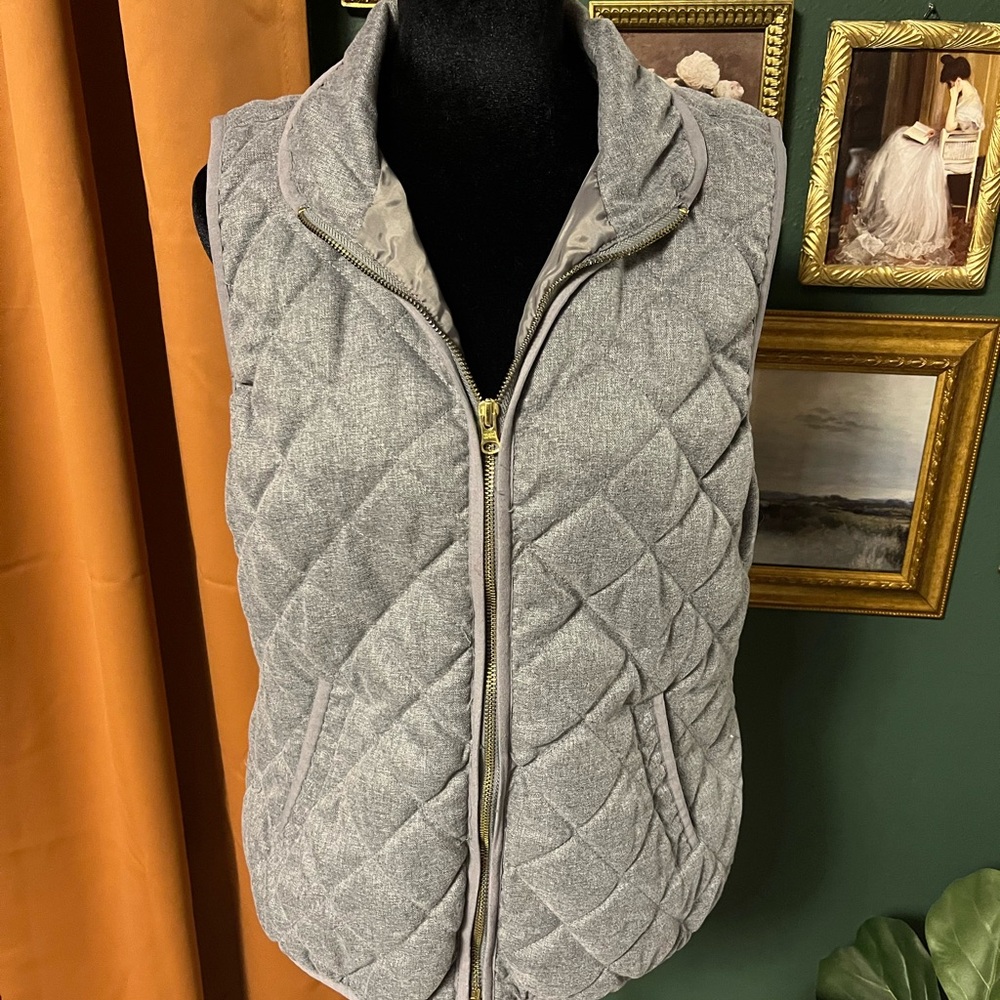 Old Navy Gray Quilted Vest